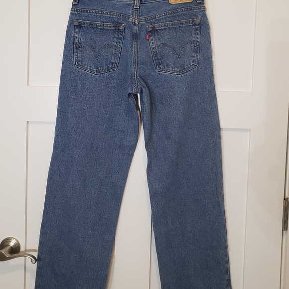 Levi's 550's Relaxed Fit Mid-Rise Blue Jeans 30 X 30 Medium Wash EUC - Picture 9 of 15